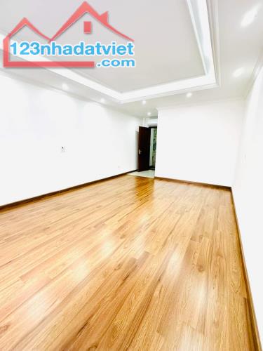 BÁN NHÀ ĐƯỜNG LÁNG ĐỐNG ĐA 55M2-5 TẦNG-MT 5M-GIÁ CHÀO 12,2 TỶ-THƯƠNG LƯỢNG - 4