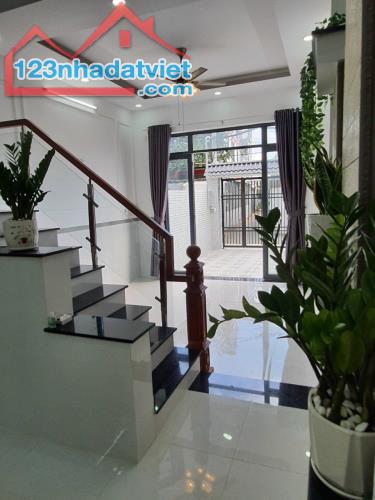 Cho thuê nhà nguyên căn đường số 10 linh xuân thủ đức LH :0909428959. - 1