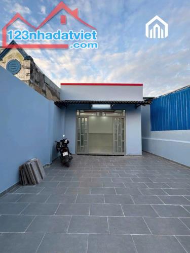 Bán căn nhà 160m2. MT đường nhựa ở Thị Xã Trảng Bàng giá 630 triệu.