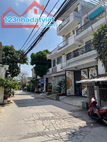 BÁN NHÀ NGUYỄN ẢNH THỦ, QUẬN 12, 60M2(5x12) 4 TẦNG HẺM 7M, CHỈ 4 TỶ 950 - 4