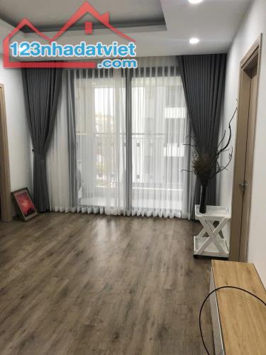 Bán căn hộ No08 Việt Hưng-Giang Biên-Long Biên-72m 2n2wc-hướng-Đông Nam-giá 3.23 tỷ (bao s