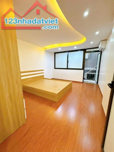 BÁN TẬP THỂ NAM ĐỒNG, ĐỐNG ĐA, LÔ GÓC, T2, 120 M2 (SỔ 41M2), 3 THOÁNG, 3 NGỦ, NHỈNH 4 - 3