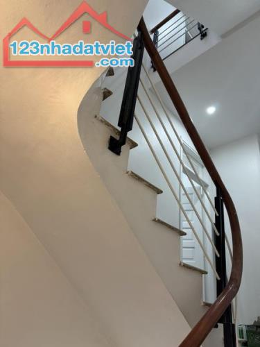 Chỉ duy nhất 1 căn 48m2 giá 7.x tỷ - phố Nguyễn Ngọc Vũ - Cầu Giấy. - 3