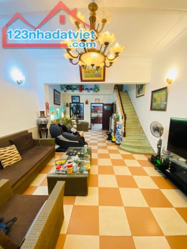 BÁN NHÀ PHƯƠNG LIỆT, VỈA HÈ, Ô TÔ, KINH DOANH, 80M2, MT 4.6M, GIÁ 18.8 TỶ. +)Vị trí: nhà - 4