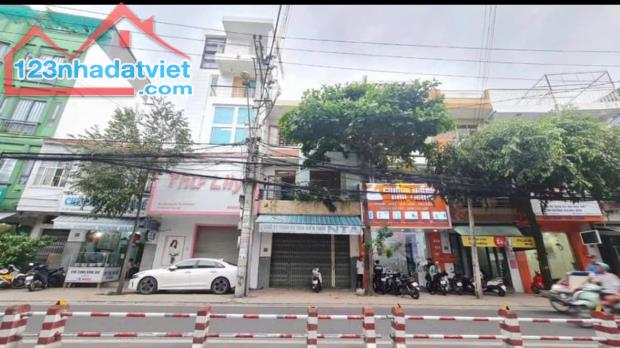 Bán Nhà 3 tầng mặt tiền đường Nguyễn Thị Minh Khai, tp. Nha Trang dt 48,5m2 liên hệ: 09057