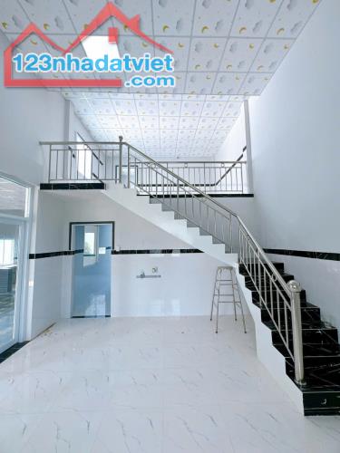 em bán gấp căn nhà 200m2 ở thị xã Trảng Bàng - Tây Ninh giá 610 triệu. - 3