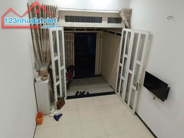 BÁN NHÀ MẶT TIỀN NHỰA 8M, PHƯỜNG PHÚ THUẬN, QUẬN 7. 80M2 - 1