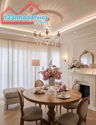 CHÍNH CHỦ CẦN BÁN GẤP CĂN VILLA GIÁ RẺ NHẤT KHU YERSIN P9 ĐÀ LẠT