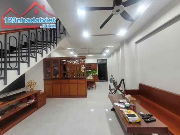 NHÀ TRƯƠNG VĂN THÀNH, HẺM 8M, 130M2, NGANG 5M, 3 TẦNG, 4PN, NHÀ ĐẸP LUNG LINH, CHỈ 11.2 TỶ - 1