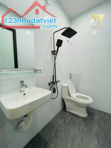 Bán nhà 43m xây 2 tầng sạch đẹp ngõ 540 chợ Hàng - 3