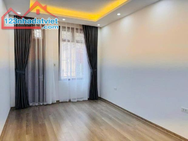 BAN ĐANG MONG MUỐN CÓ NHÀ HỘ KHẨU HÀ ĐÔNG THÌ NHANH TAY NHÀ 31M2X4 FULL NỘI THẤT - 3