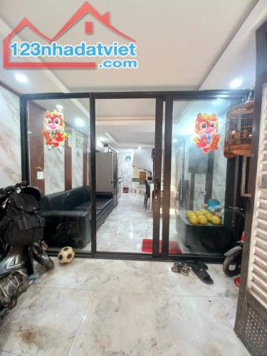 Bán nhà Khương Trung giá 3.4 tỷ, diện tích 30m2, 3 tầng, mặt tiền 4m - 2