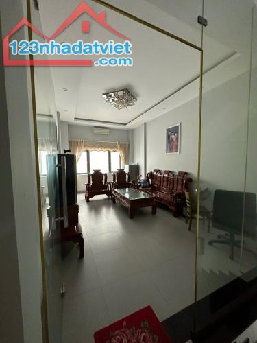 Nhà Sơn Trà, Dương Đình Nghệ, 70m2, 4 tầng, 4 ngủ, giá 8.8 tỷ ( TL )