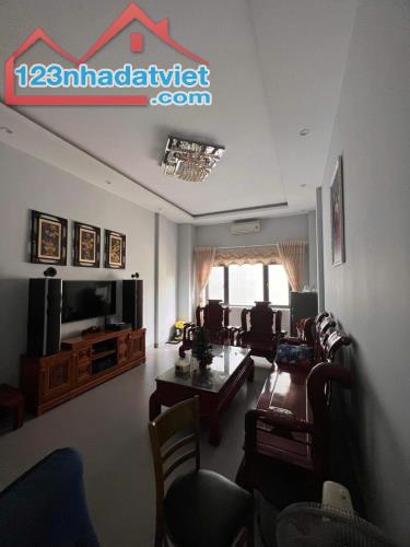 Nhà Sơn Trà, Dương Đình Nghệ, 70m2, 4 tầng, 4 ngủ, giá 8.8 tỷ ( TL ) - 2