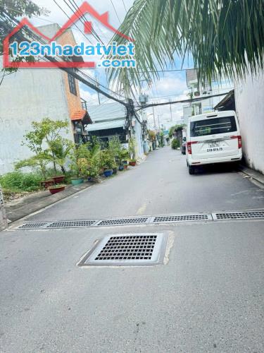 Bán Nhà HXH Ngang 5,5m Tây Hòa, Phước Long A ,Q.9 , DT:120m2 Giá 7.3 Tỷ - 2