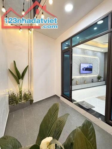 VÂN ĐỒN HAI BÀ TRƯNG KHÔNG LỖI PHONG THỦY 30M RA PHỐ Ô TÔ BA GÁC ĐỖ CỬA 52m2 4 TẦNG 6,5 TỶ - 1