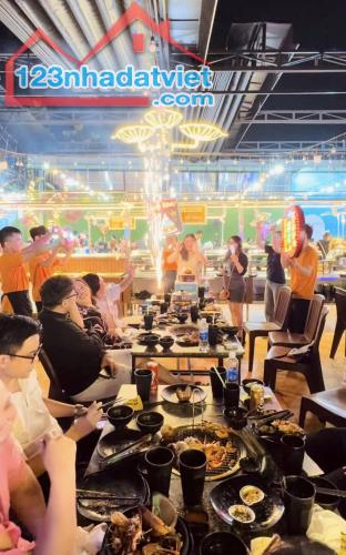 SANG NHƯỢNG NHÀ HÀNG BUFFET HẢI SẢN  Vị Trí : 189 tại 27/23 Phạm Hùng - Bình Hưng - Bình - 2