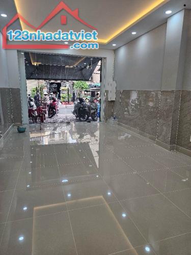 Bán nhà đẹp mặt tiền kinh doanh sầm uất Bông Sao, khu ẩm thực đêm Q.8, 70m2, SHR.