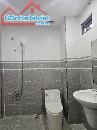 Bán nhà đẹp MTKD sầm uất Tạ Quang Bửu, xe hơi ngủ nhà, khu ẩm thực đêm Q.8, 70m2, SHR,l. - 2