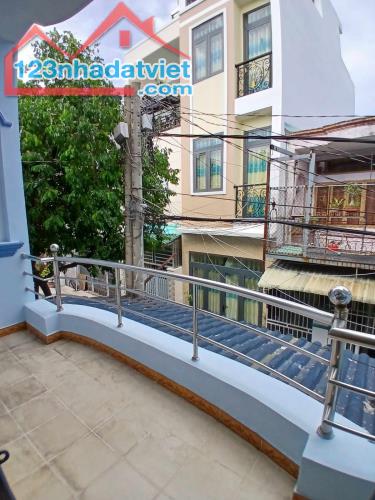 BÁN NHÀ 🏘️ LÊ VĂN KHƯƠNG - Q12 - hẻm oto nhựa. ❗(4*12) 👉 Nở Hậu 4.5m2👈❗ ♦️💸💸 3.89 t.ỷ - 5