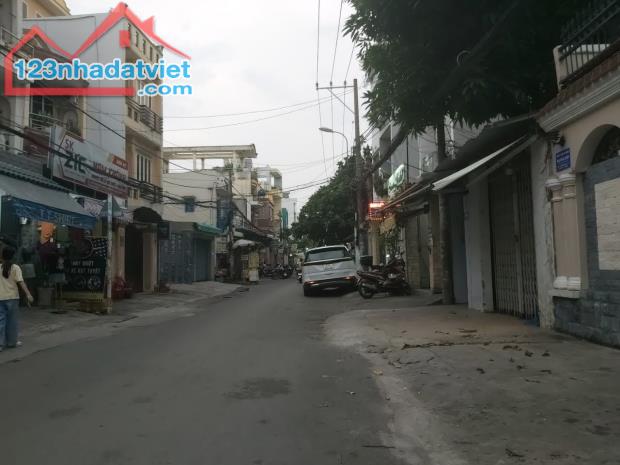 Bán nhà Gò Vấp, Nguyên Thái Sơn, xe hơi đậu sat nhà, 66M², 5.45 tỷ TL