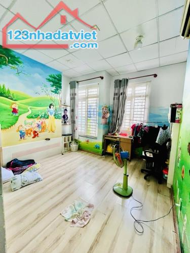 SÁT MẶT TIỀN PHẠM VĂN BẠCH THÔNG NGUYỄN SỸ SÁCH - HẺM Ô TÔ THÔNG - 40M2 - 2 TẦNG KIÊN CỐ - 4