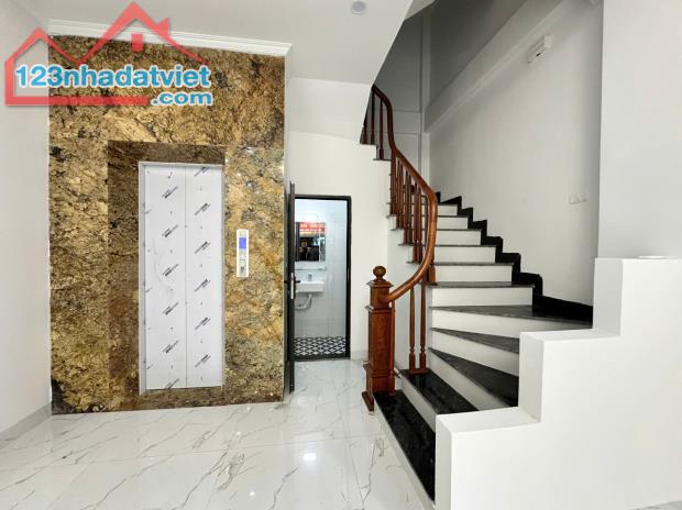 Bán nhà riêng tại Khương Đình, 13,5 tỷ, 38m2, view đẹp, giá ưu đãi