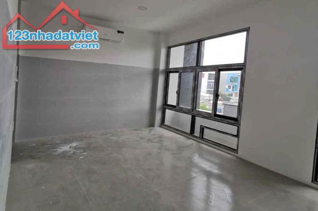 Bán nhà hẻm 3.6m, Lê Trọng Tấn, Tân Phú, 5m x 15m, 73 m² - Giá 5.8 tỷ TL - 4