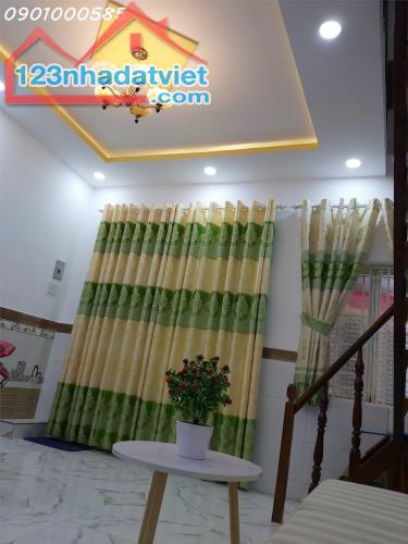 NHÀ MỚI ĐẸP, GẦN ĐƯỜNG XE HƠI.  2 tầng, 28m2, 2PN, Thạnh Lộc 27, Q.12 - 2 tỷ 450 triệu. - 1