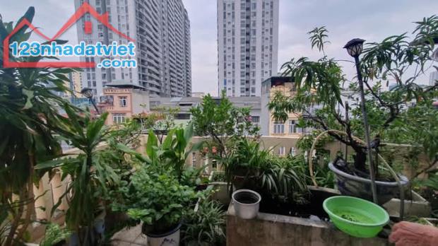 Nhà 4 tầng Hoàng Quốc Việt 100m 26 tỷ Cầu Giấy HÀ NỘI qua Hồ Tây gần nhà lên Lotte Mart mu - 2
