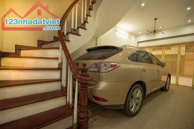 Bán nhà mặt ngõ ôtô phố Lạc Long Quân 50m2 5tầng mặt tiền 4.2m 17.2tỷ Tây Hồ