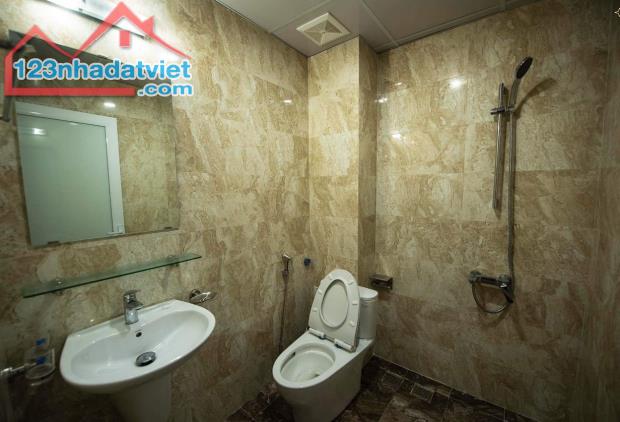 Bán nhà mặt ngõ ôtô phố Lạc Long Quân 50m2 5tầng mặt tiền 4.2m 17.2tỷ Tây Hồ - 2