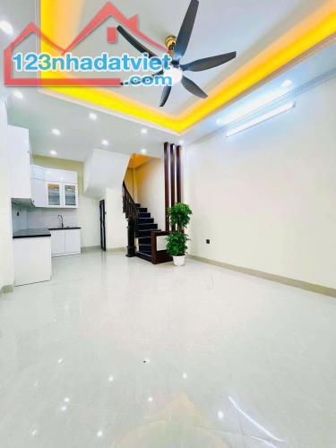 BÁN NHÀ 5 TẦNG (30m2) - NGUYỄN KHÁNH TOÀN, CẦU GIẤY - GIÁ 5.85 TỶ - 1