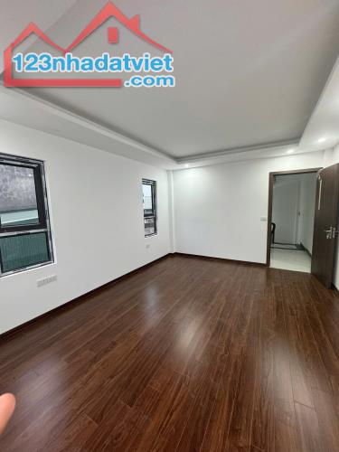 BÁN NHÀ THANH TRÌ 55M X 3 TẦNG DÂN XÂY GIÁ CHỈ HƠN 3 TỶ - 2