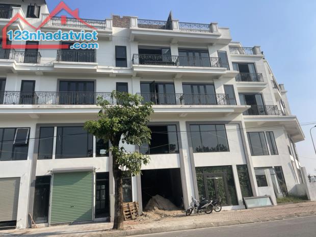 Bán căn shophouse Metropolitan mặt đường 25m Nguyễn Mậu Tài, trước nhà là hồ thoáng đãng - 5