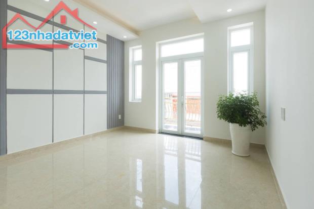 *Bán nhà 2 mặt tiền Hàn Thuyên (đường 7m5), Q.Hải Châu, dt 104m2, giá rẻ 7,7 Tỷ TL