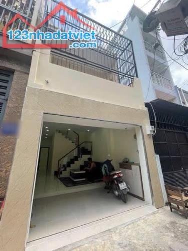 Bán nhà Lạc Long Quân, Tân Bình. 52m2, 2 tầng, nhỉnh 5 tỷ