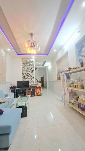 🏡 Nhà mới đẹp 2 tầng, 3 phòng ngủ, sổ vuông, pháp lý chuẩn - Giá chỉ 3,3 tỷ! 🏡