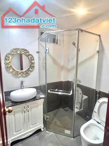 Bán nhà Đội Cấn, lô góc, 30m ra ô tô tránh, mới đẹp, full nội thất, dân trí cao, 35m2*5T - 1