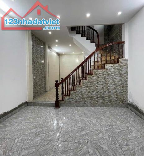 Bán Nhà Ngõ 325 Kim Ngưu, 40m², 5 Tầng, 6 PN – Giá 7,3 Tỷ gần OTO - 1