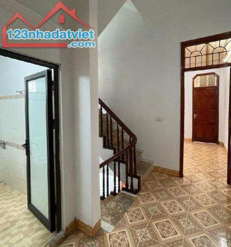 Bán Nhà Ngõ 325 Kim Ngưu, 40m², 5 Tầng, 6 PN – Giá 7,3 Tỷ gần OTO - 2