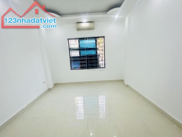 Bán Nhà Ngõ 325 Kim Ngưu, 40m², 5 Tầng, 6 PN – Giá 7,3 Tỷ gần OTO - 3