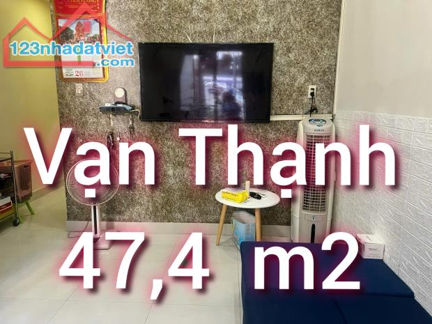 Bán nhà còn mới đẹp gần đường 2-4 Vạn Thạnh, trung tâm Nha Trang.   - hẻm 1,8m. Cách đường