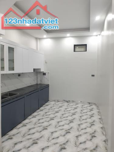 BÁN NHÀ ĐẸP 1.75 TỶ 3 TẦNG 46M2 NGÕ THẲNG ĐƯỜNG NGUYỄN VĂN TRỖI - 2