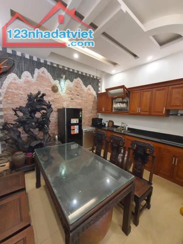 Nhà phân lô,ô tô ,kinh doanh khu giãn dân BL Triều Khúc 55m2,4 tầng,MT 5m. Giá 11,5 tỷ. - 2