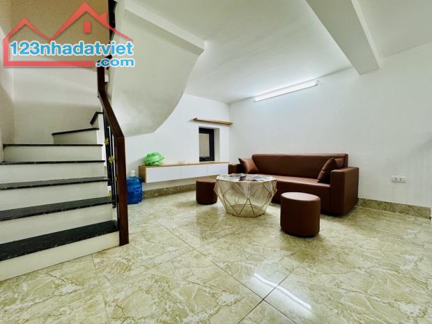 🏠 SIÊU NHÀ PHỐ An trạch quốc tử giám25/30M2 -5 T- LÔ GÓC -3 mặt thoáng- 6.XTỶ - 4