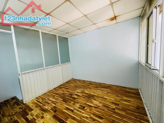 Bán Dãy Trọ 8 Phòng Thu Nhập 12TR/ Tháng,168m2,Sổ Riêng,Giá 810 Triệu - 3