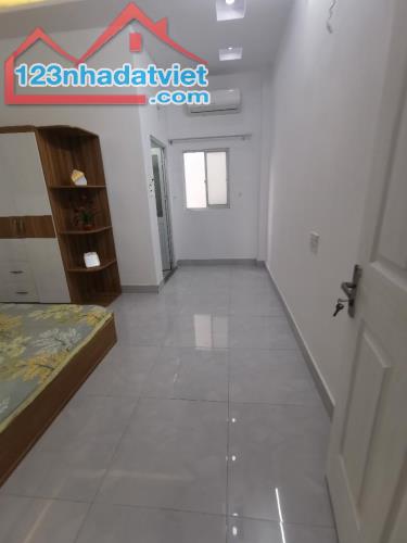 💥🏡 NHÀ MỚI SỬA  ĐẸP ,TẶNG FULL NỘI THẤT + 4 MÁY LẠNH.KHU PHÂN LÔ - 4 TẦNG - KHU HIẾM NHÀ - 5