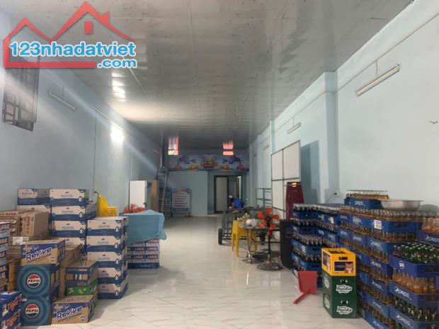 Bán lô đất 238m2; tặng căn nhà, ngay trung tâm ngã 4 Thương Tín - Hội An