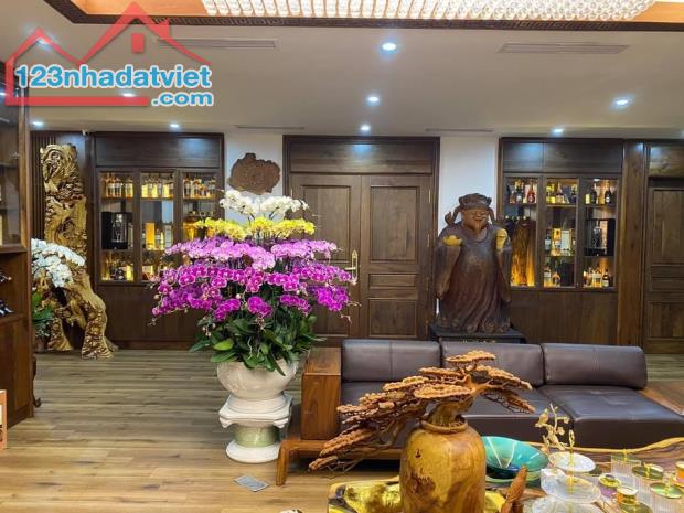 Biệt thự KST Sài Đồng, vỉa hè, kinh doanh, DT270m2 mặt tiền 20m, 4 tầng giá nhỉnh 55 tỷ - 1
